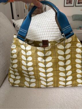Orla Kiely Stem-Print Shoulder Bag
